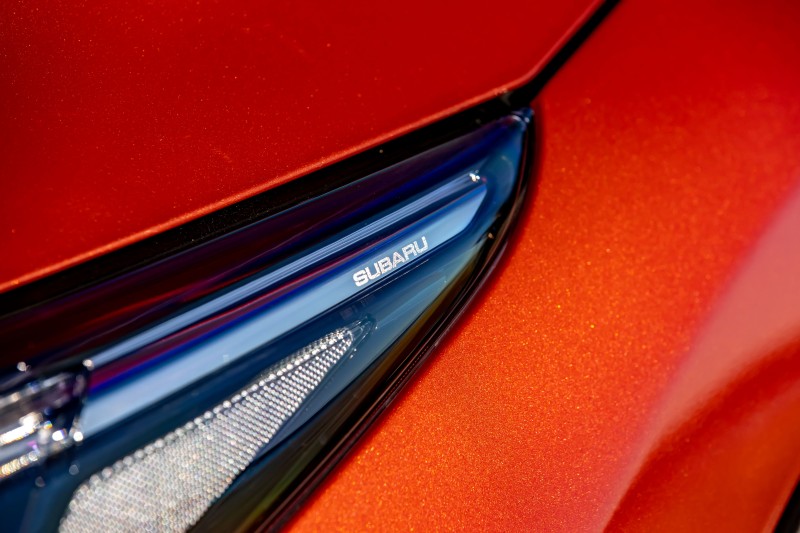 LED headlamps have been adopted in all Crosstrek models.