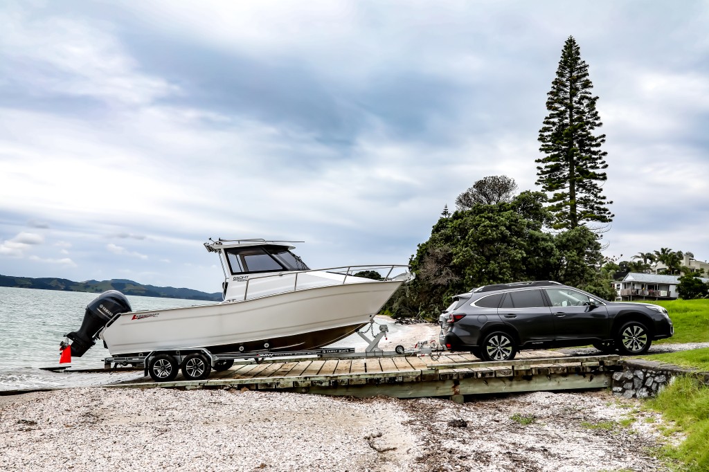 Subaru_Outback_Towing