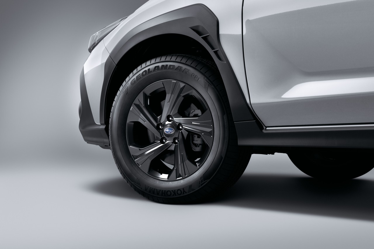The Subaru Crosstrek AWD 2.0L comes with 17-inch alloy wheels.