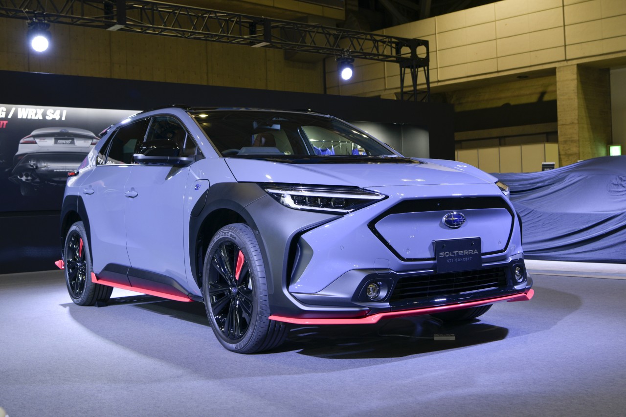 The Solterra STI CONCEPT is based on Subaru’s recently revealed all-electric SUV, the Solterra, which made its world debut in November 2021. 