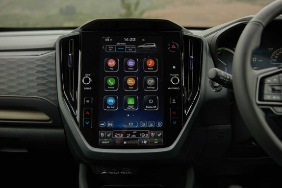 Forester AWD Hybrid Touring Infotainment